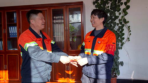 开云体育(中国)官方网站-开云 SPORTS集团开展节前慰问送温暖活动